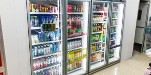 Reach-in Beverage Cabinet